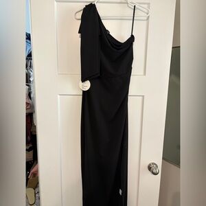 Black One-Shoulder Evening Dress